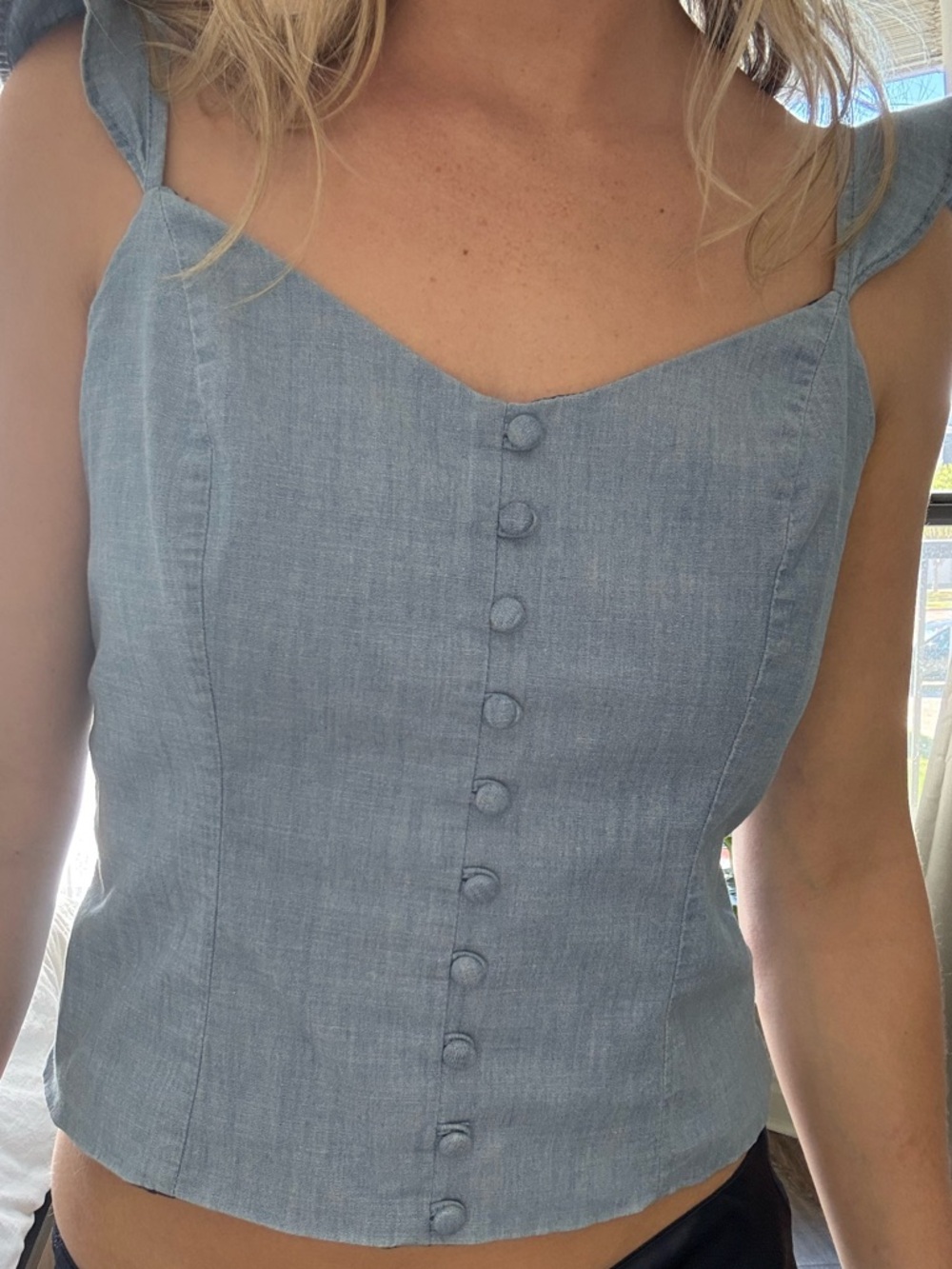 Banana Republic Light Blue Denim Button-Front Camisole size medium - Picture 2 of 6
